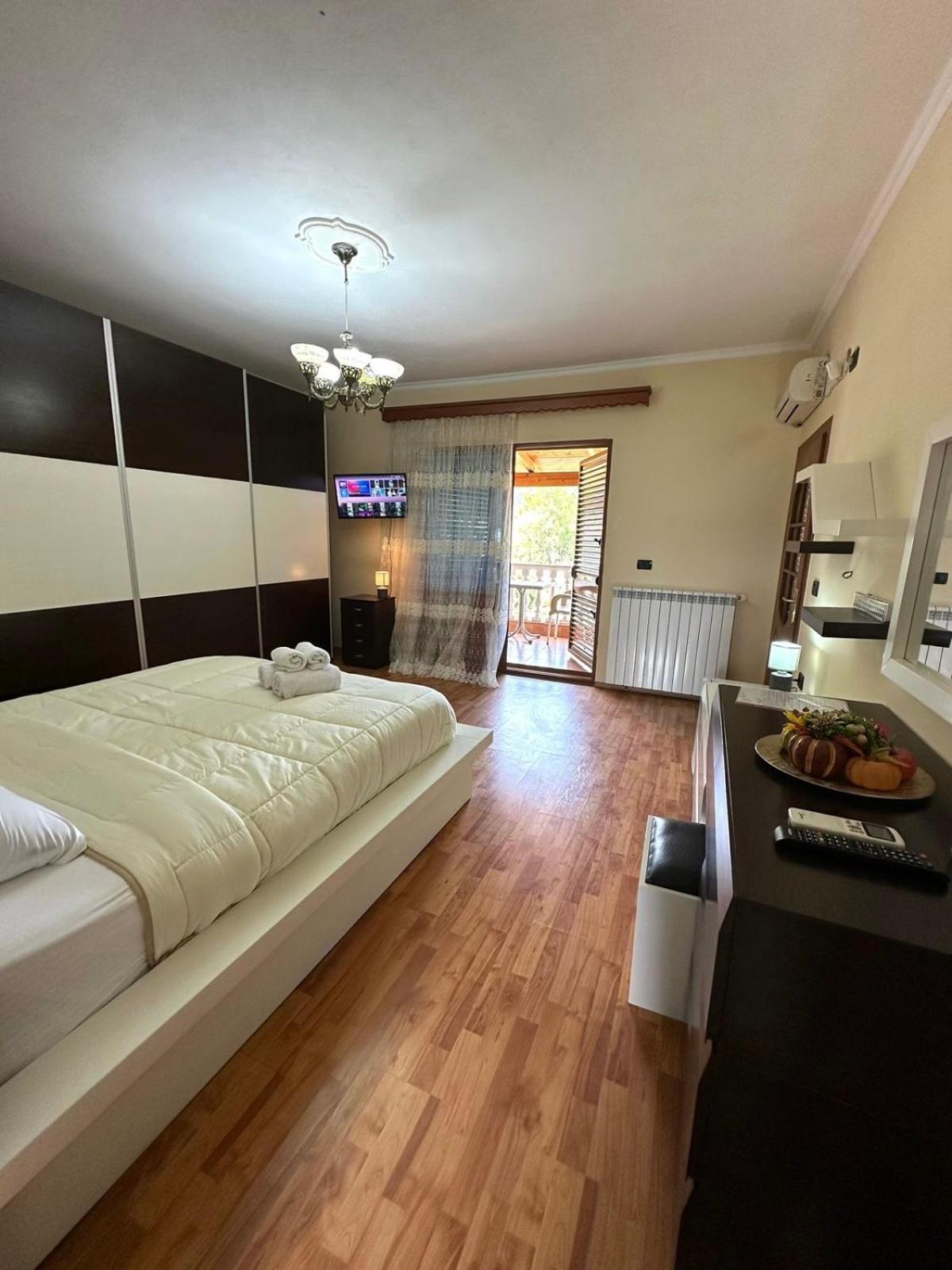 Guest House Pulake Berat Zewnętrze zdjęcie