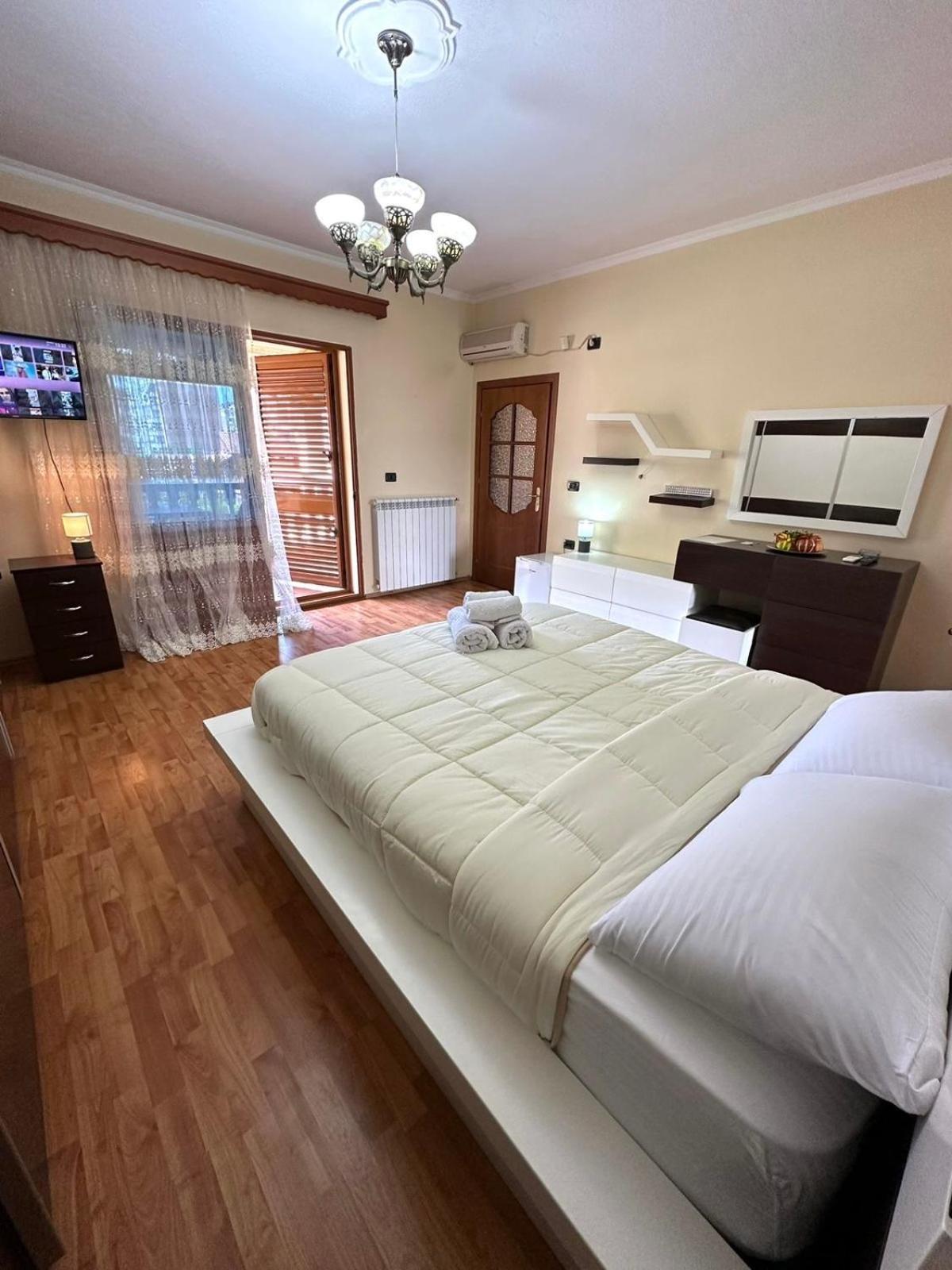 Guest House Pulake Berat Zewnętrze zdjęcie