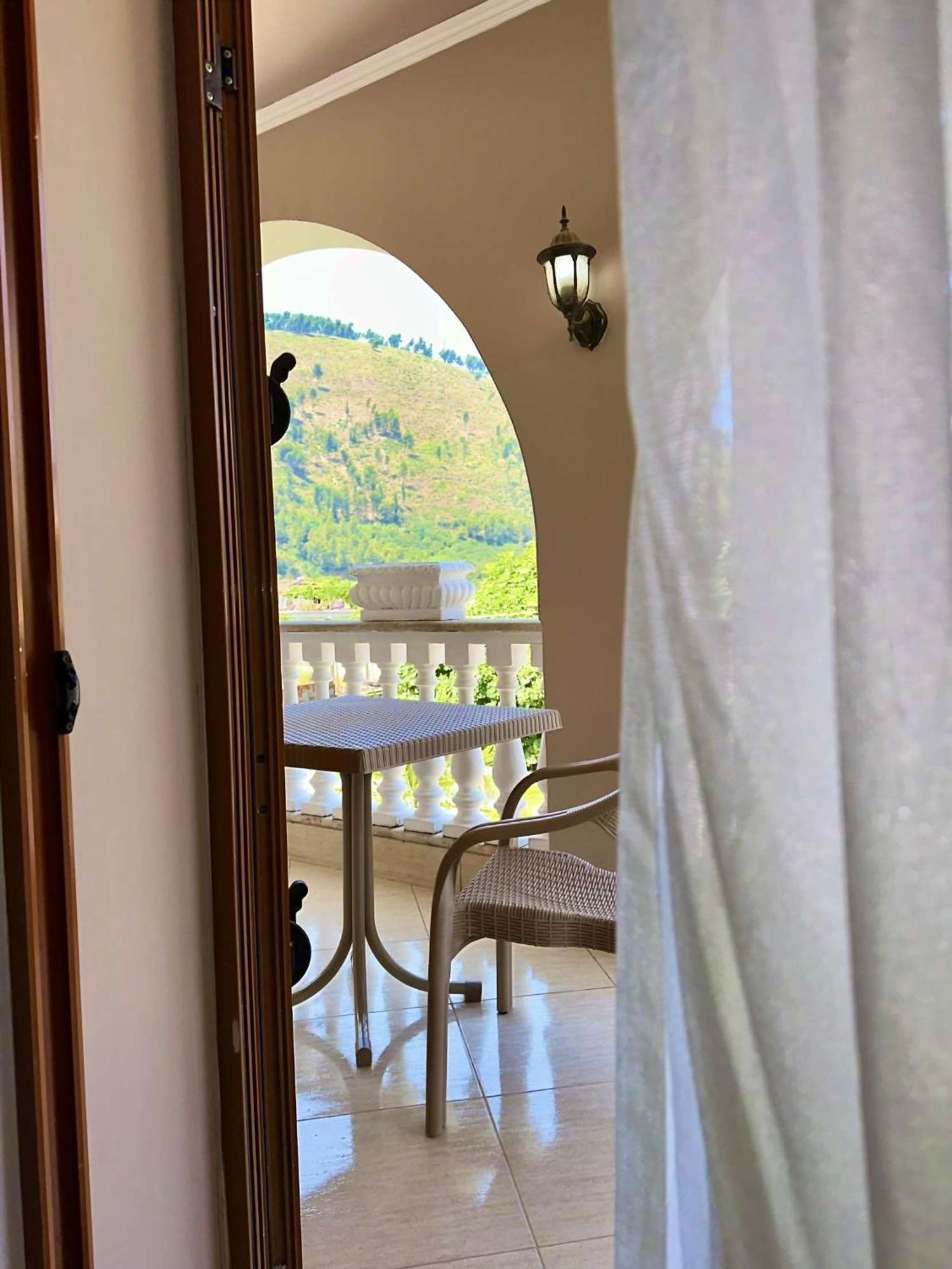 Guest House Pulake Berat Zewnętrze zdjęcie