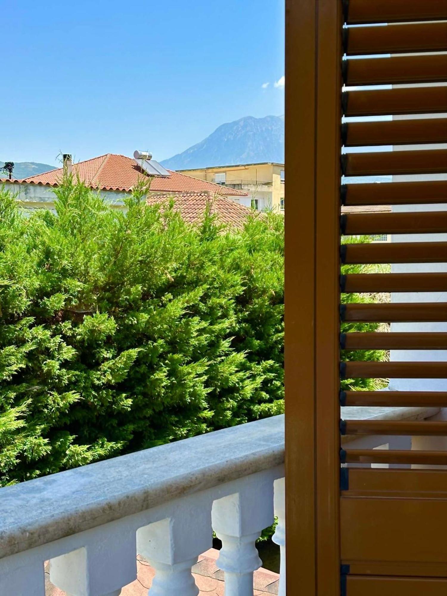 Guest House Pulake Berat Zewnętrze zdjęcie
