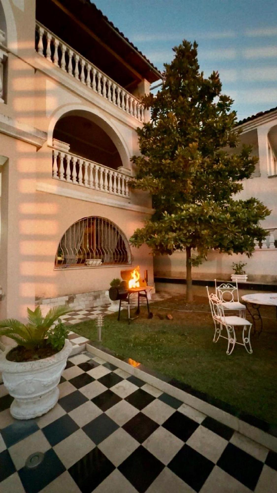 Guest House Pulake Berat Zewnętrze zdjęcie
