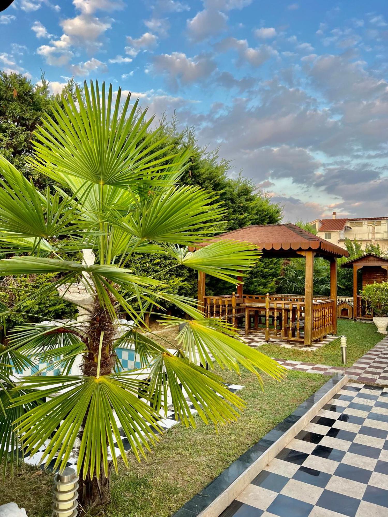 Guest House Pulake Berat Zewnętrze zdjęcie